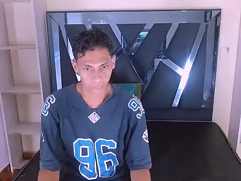 wiltom  online show from October 2025 12:17:02 PM