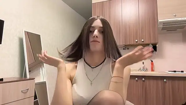 Snapshot of AidaGloshen chatting on November 2025 07:18:02 AM AidaGloshen online show from November 2025 07:18:02 AM