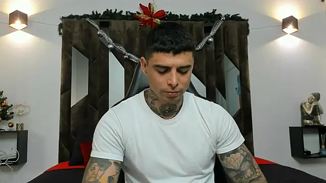 Snapshot of MATEO_DILUCA chatting on December 2025 04:05:01 PM MATEO DILUCA online show from December 2025 04:05:01 PM