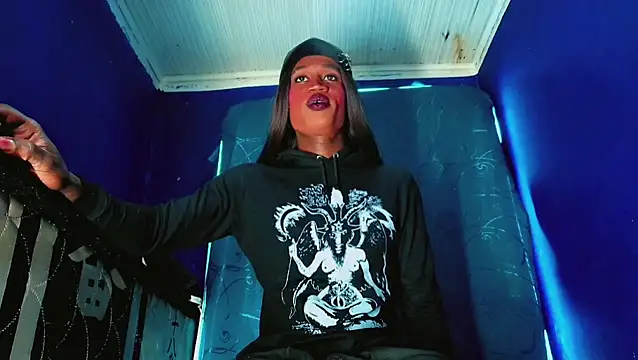 Snapshot of Kloe_cardashan chatting on November 2025 04:56:01 AM Kloe cardashan online show from November 2025 04:56:01 AM