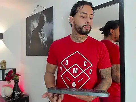 Snapshot of christopher_palmerjs chatting on November 2025 08:19:02 PM christopher palmerjs online show from November 2025 08:19:02 PM