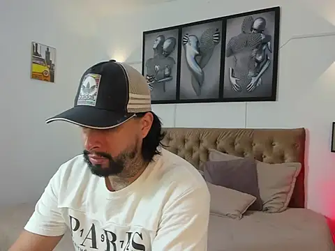 Snapshot of christopher_palmerjs chatting on December 2025 01:54:01 AM christopher palmerjs online show from December 2025 01:54:01 AM