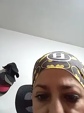 Snapshot of LAPOTRA_04 chatting on November 2025 02:17:01 PM LAPOTRA 04 online show from November 2025 02:17:01 PM