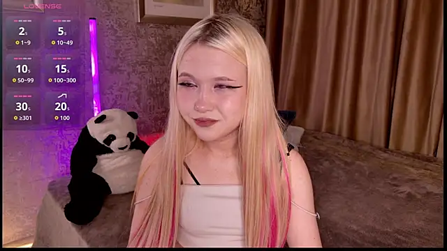 VivieSunn online show from April 2026 03:07:01 PM
