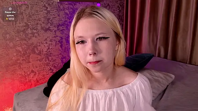 VivieSunn online show from June 2026 02:54:02 PM