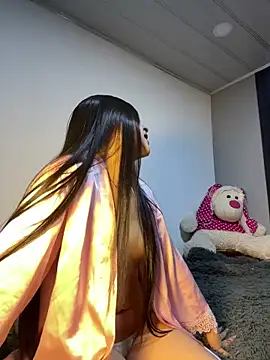 Snapshot of nicky_and_isabella chatting on December 2025 01:55:01 AM nicky and isabella online show from December 2025 01:55:01 AM