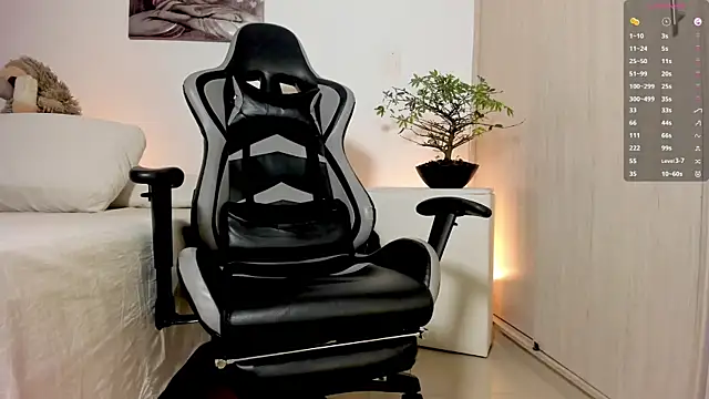 IamKael  online show from February 2026 10:39:02 PM