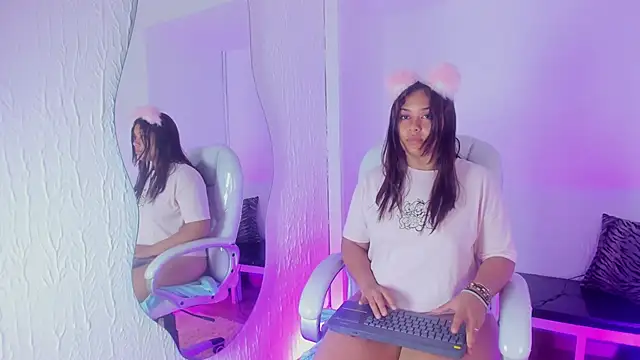 Abella bunny online show from November 2025 03:49:02 AM