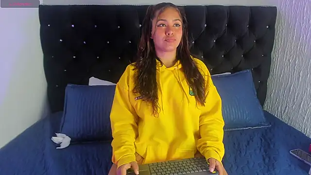 Abella bunny online show from November 2025 03:50:02 AM