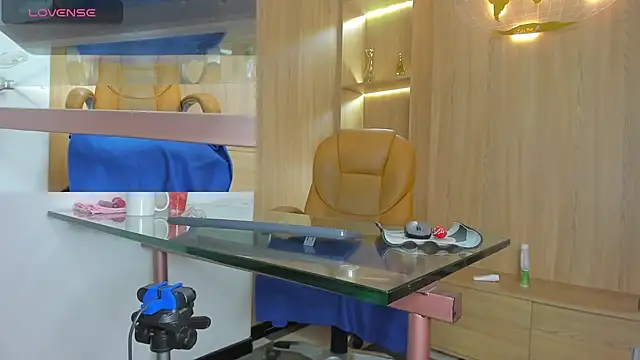 Snapshot of laliItaclark chatting on November 2025 11:51:02 AM laliItaclark online show from November 2025 11:51:02 AM