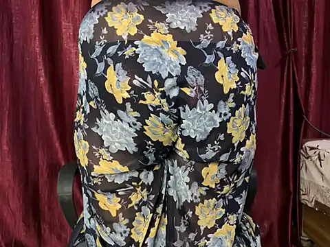 Snapshot of Ritika_janu chatting on November 2025 05:38:01 PM Ritika janu online show from November 2025 05:38:01 PM