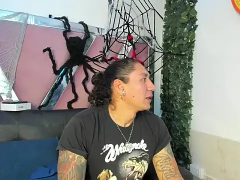 ErosyVenus69 online show from November 2025 06:19:02 PM