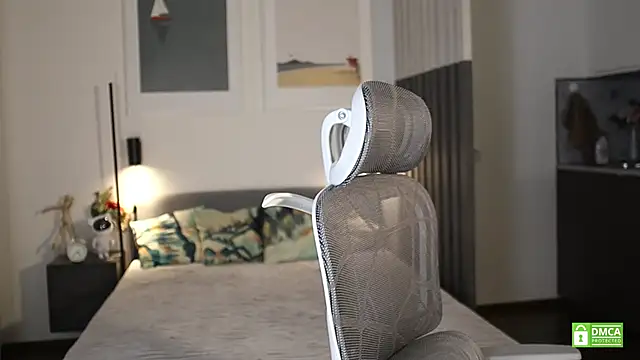 amelie shine online show from November 2025 12:47:01 PM