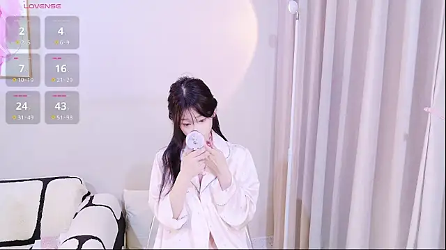 Snapshot of xiaoxi---n chatting on November 2025 09:52:02 AM xiaoxi---n online show from November 2025 09:52:02 AM