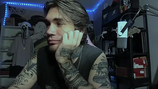 Go V Cs online show from November 2025 10:10:02 PM