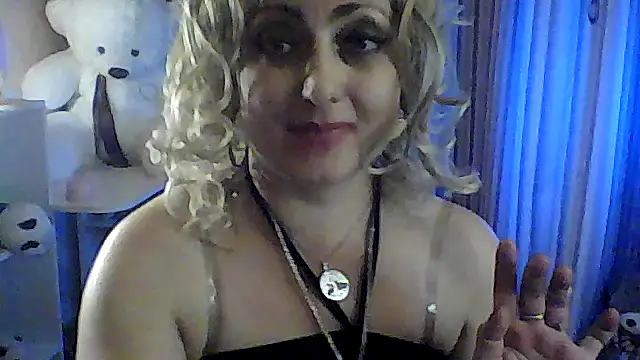 xHot Amazonq online show from August 2026 10:13:01 PM