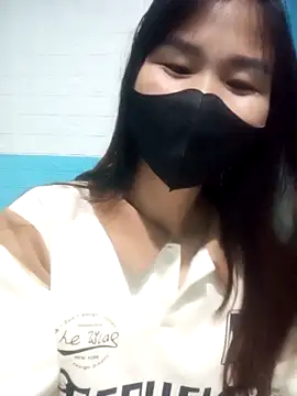 Snapshot of Donatella28 chatting on December 2025 03:26:02 AM Donatella28 online show from December 2025 03:26:02 AM