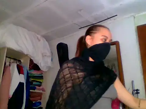 Snapshot of AmirahZahra_ chatting on November 2025 08:00:01 PM AmirahZahra online show from November 2025 08:00:01 PM