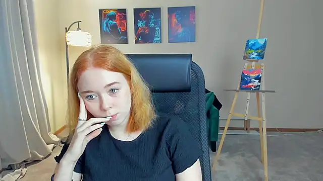 Snapshot of AddieOsler chatting on October 2025 06:26:02 AM AddieOsler online show from October 2025 06:26:02 AM