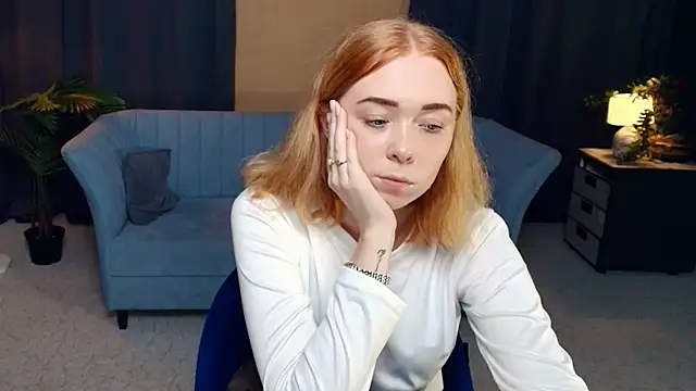 Snapshot of AddieOsler chatting on November 2025 08:16:01 PM AddieOsler online show from November 2025 08:16:01 PM