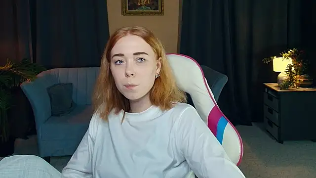 Snapshot of AddieOsler chatting on December 2025 09:01:02 PM AddieOsler online show from December 2025 09:01:02 PM