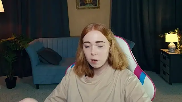 Snapshot of AddieOsler chatting on December 2025 08:04:02 PM AddieOsler online show from December 2025 08:04:02 PM