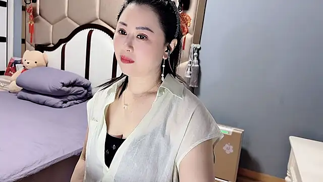 yaoyao22678 online show from April 2026 02:42:01 AM