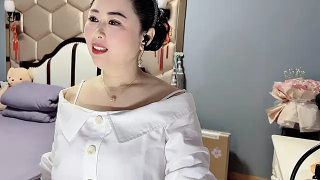 yaoyao22678 online show from April 2026 01:47:01 AM