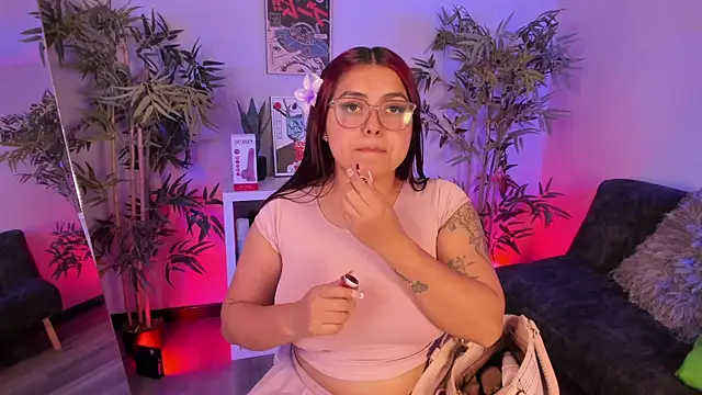 Snapshot of sammyy_owens_ chatting on April 2026 04:02:02 AM sammyy owens online show from April 2026 04:02:02 AM