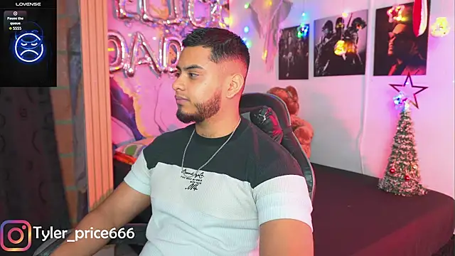 Tiler wolker online show from December 2025 06:31:01 AM