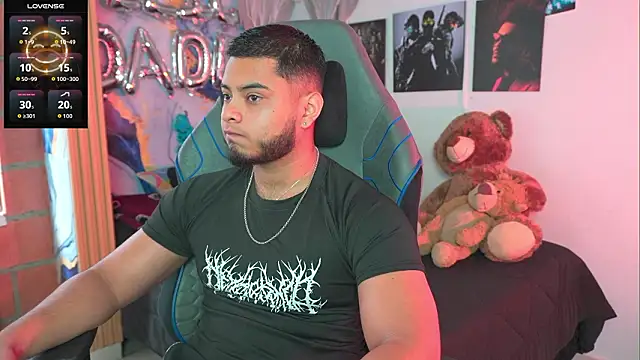 Snapshot of Tiler_wolker chatting on March 2026 07:17:02 PM Tiler wolker online show from March 2026 07:17:02 PM