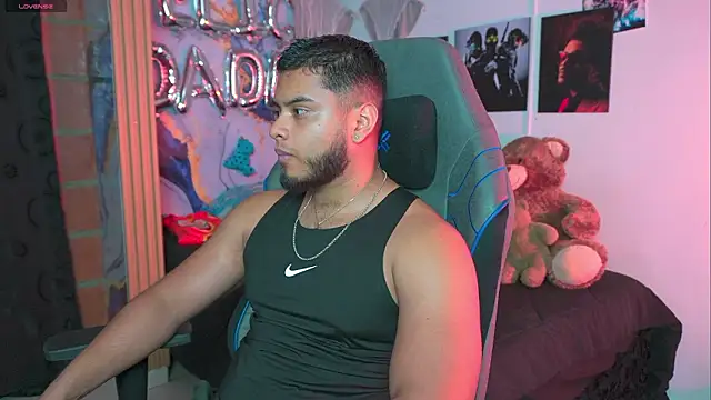 Snapshot of Tiler_wolker chatting on March 2026 11:31:02 PM Tiler wolker online show from March 2026 11:31:02 PM