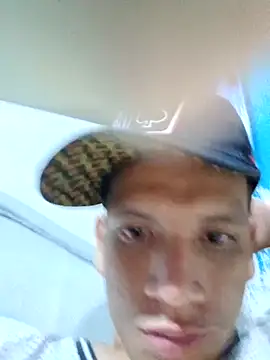 Snapshot of wuaka chatting on October 2025 04:05:01 AM wuaka online show from October 2025 04:05:01 AM