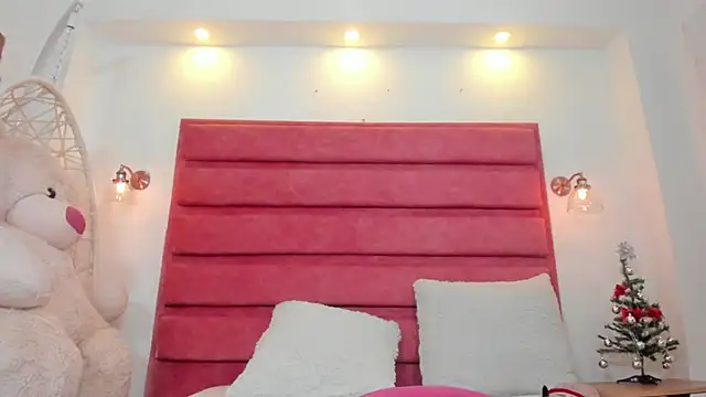 Snapshot of naomy_sexy_ chatting on December 2025 07:53:02 PM naomy sexy online show from December 2025 07:53:02 PM