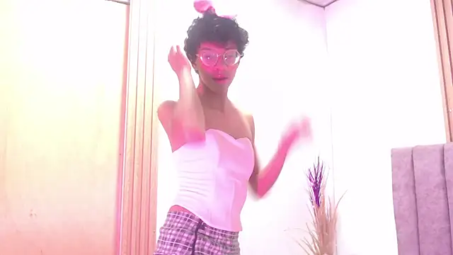 Athenea Zoe online show from October 2025 07:59:01 PM