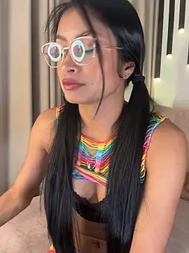 saragrey77 online show from November 2025 02:18:01 PM