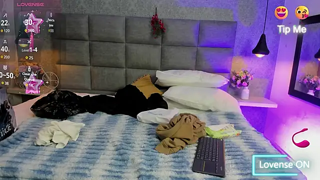 Snapshot of Luna_Bella3 chatting on December 2025 10:54:01 AM Luna Bella3 online show from December 2025 10:54:01 AM