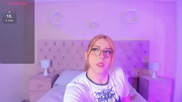 JanneBlossom  online show from November 2025 09:03:02 PM