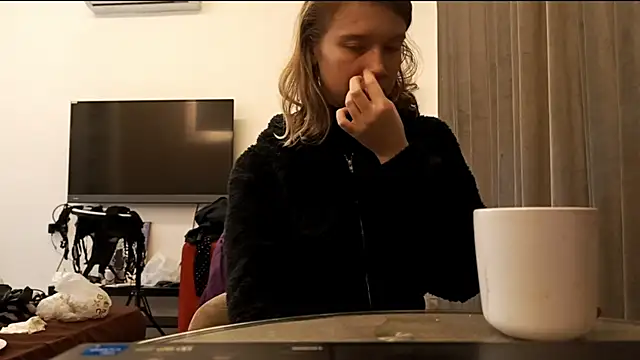 Snapshot of MargaretFairy chatting on December 2025 04:33:01 PM MargaretFairy online show from December 2025 04:33:01 PM