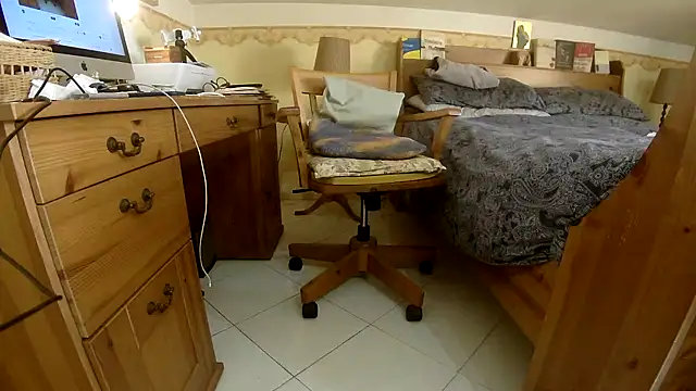 Snapshot of Sissypat53 chatting on November 2025 09:53:02 AM Sissypat53 online show from November 2025 09:53:02 AM