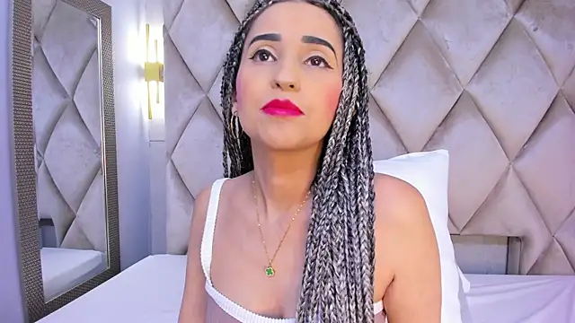 violett rabbit  online show from December 2025 08:05:01 PM