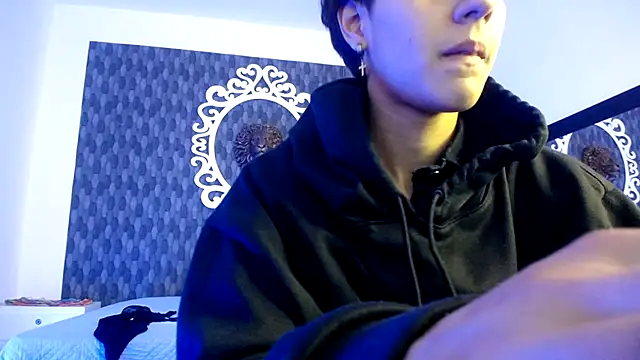 Snapshot of Ghost__Girl_ chatting on November 2025 03:29:02 AM Ghost Girl online show from November 2025 03:29:02 AM