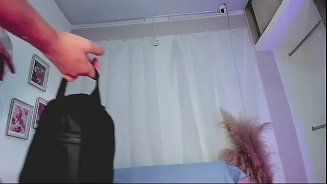 Snapshot of Sweetiee_Aurora chatting on November 2025 08:22:01 PM Sweetiee Aurora online show from November 2025 08:22:01 PM