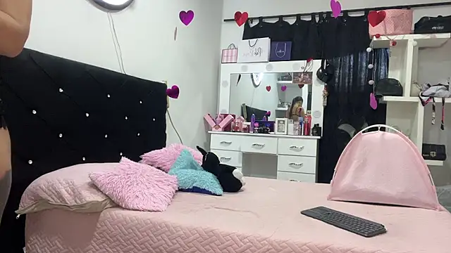 Hot2gether69 online show from February 2026 02:25:01 PM