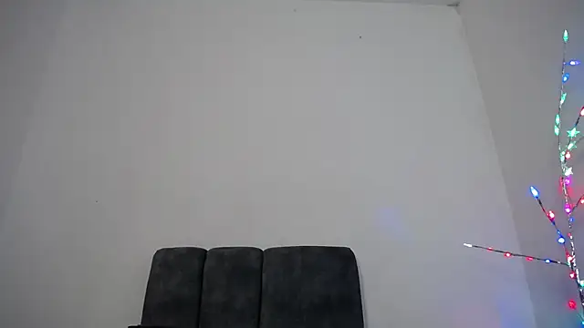 Mia fox29 online show from December 2025 10:57:01 AM