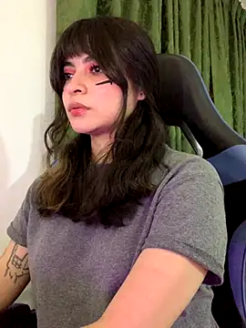 Snapshot of Annagoth_ chatting on December 2025 01:57:02 AM Annagoth online show from December 2025 01:57:02 AM