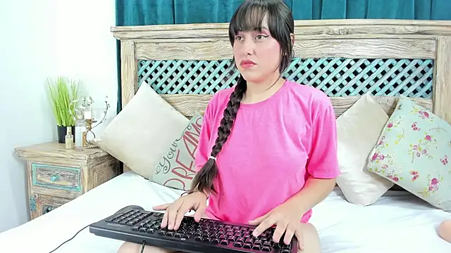 Snapshot of Cassandra_Armani chatting on March 2026 04:27:02 AM Cassandra Armani online show from March 2026 04:27:02 AM