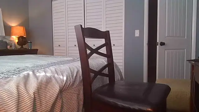 Snapshot of Hooshung_mvers8 chatting on November 2025 07:04:02 PM Hooshung mvers8 online show from November 2025 07:04:02 PM