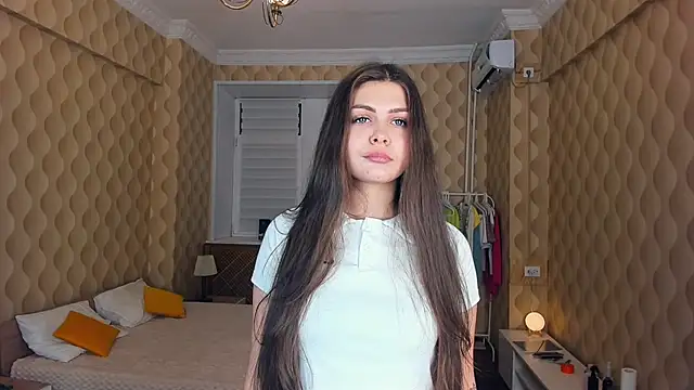 Snapshot of AdelinaIbraham chatting on November 2025 06:31:01 PM AdelinaIbraham online show from November 2025 06:31:01 PM