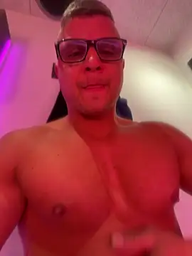 PolishBoy1995 online show from May 2026 04:48:02 PM